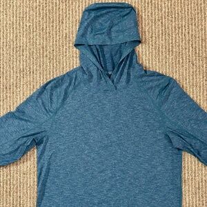 Prana Men’s Hooded Long Sleeve Pullover, Medium – Great Condition